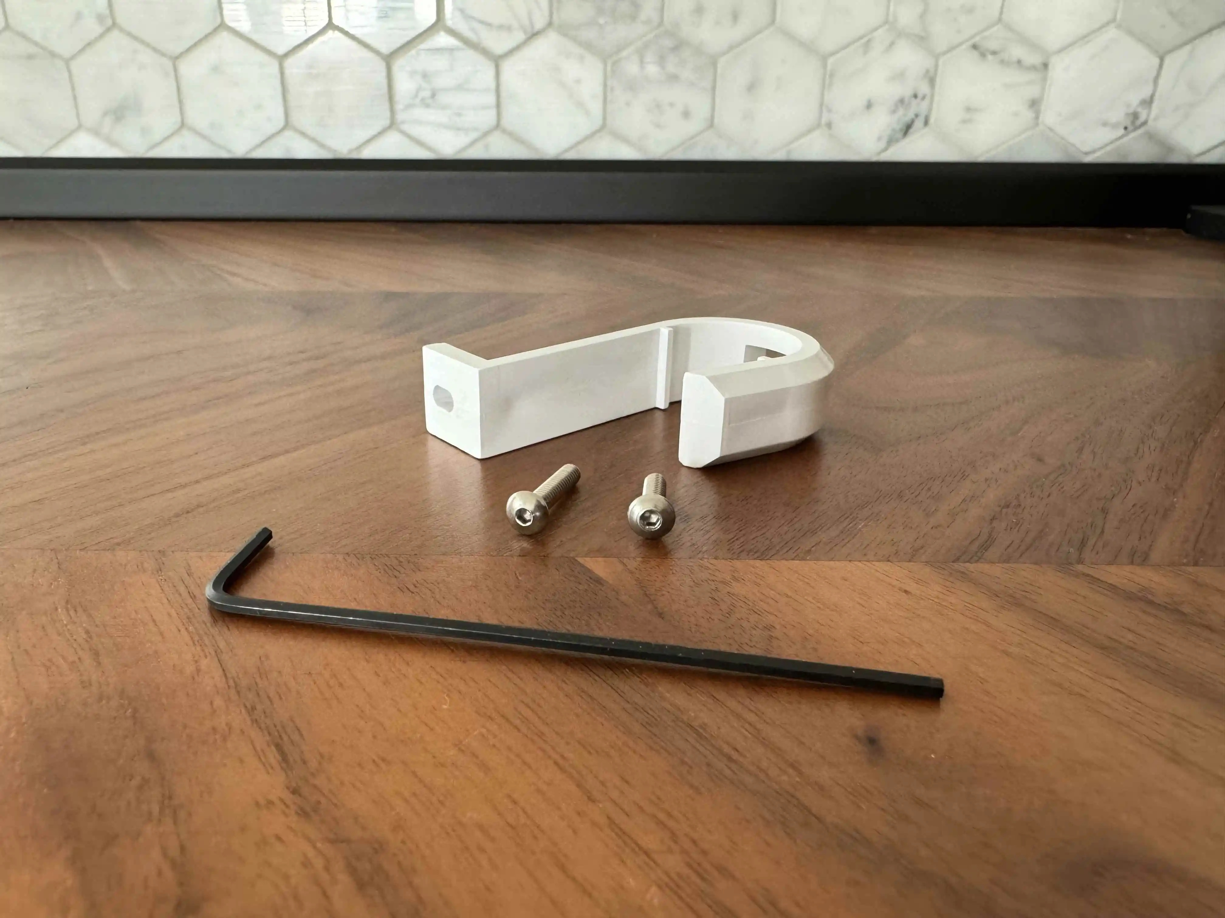 Lock Socket Komponenten inklusive Inbusschlüssel, Schrauben und Sicherungsrahmen